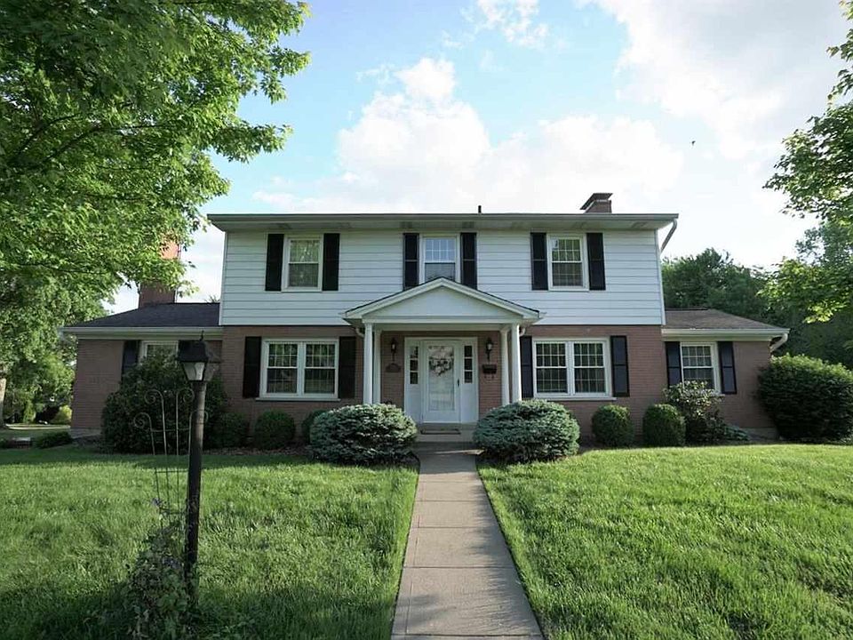 1st image of 223 Applewood Dr