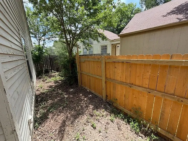 8811 Pineridge Dr #B — Photo 8