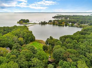 111 Elm Dr, North Kingstown, RI 02852