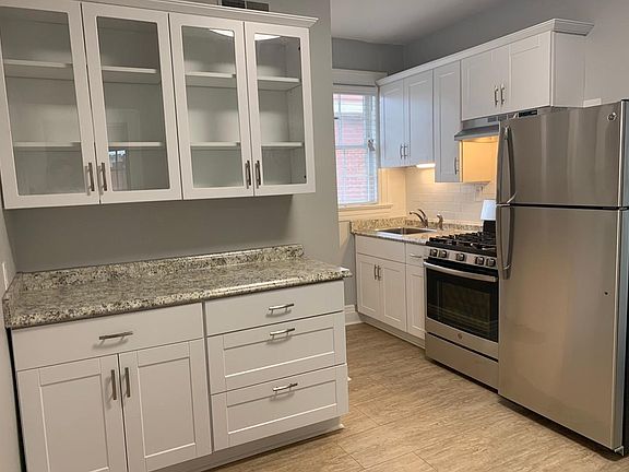 3rd image of 111 S Ashland Ave #3