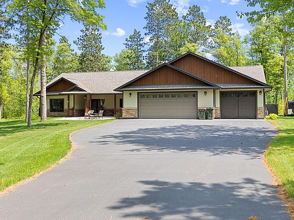 2nd image of 16605 Piper Ln
