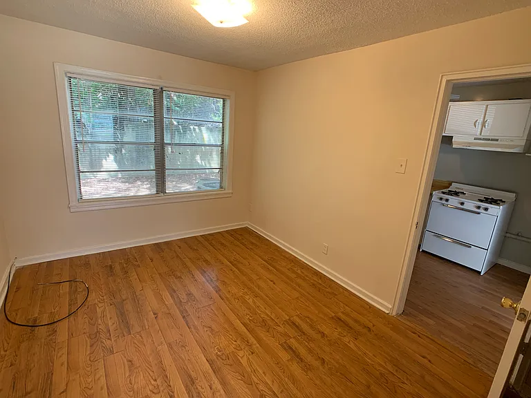 1683 Valley Ave — Photo 11