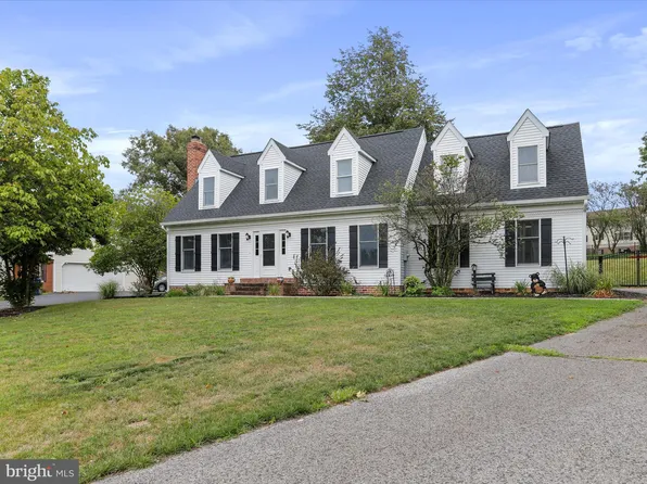 11632 Woodlea Dr, Waynesboro, PA 17268