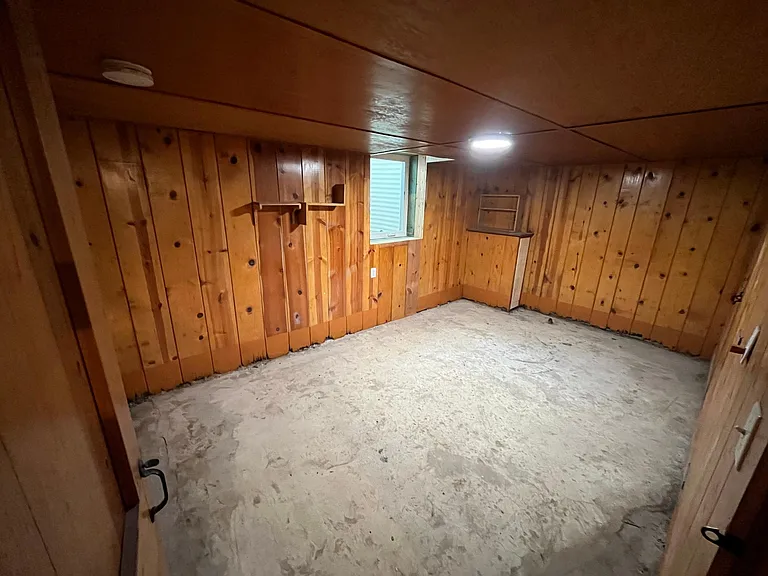 709 Crescent Ave — Photo 16