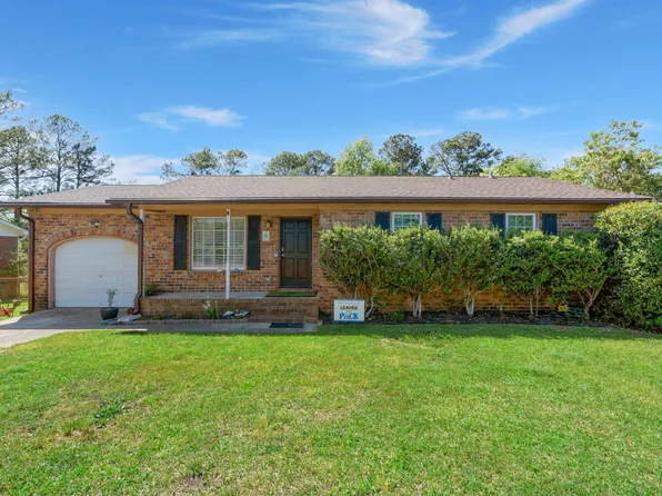 65 University Dr, Ladson, SC 29456