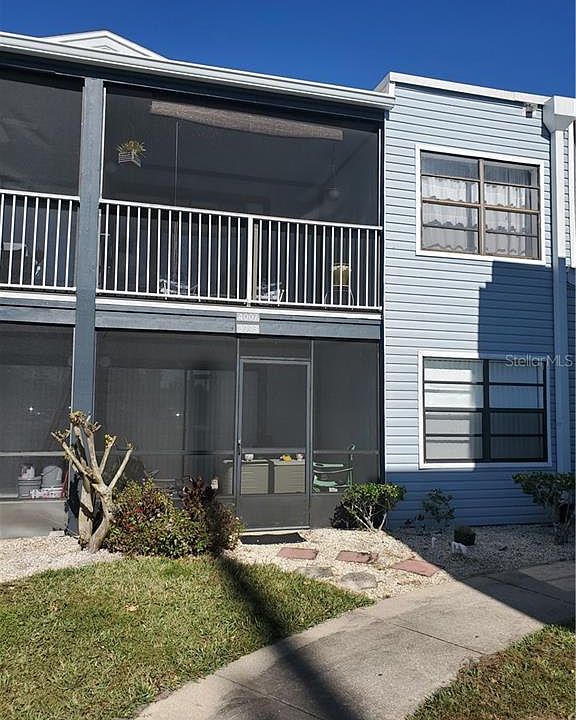 1st image of 4007 Atrium Dr #32