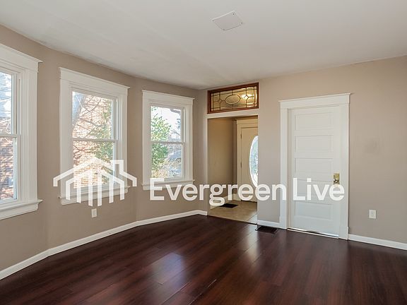 3rd image of 1812 Emerson Ave