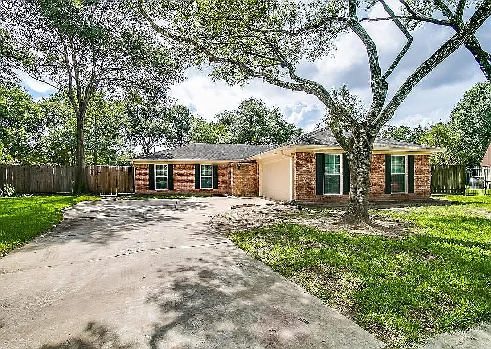 4 bed, 1825 sqft, $2,150 — Photo 1