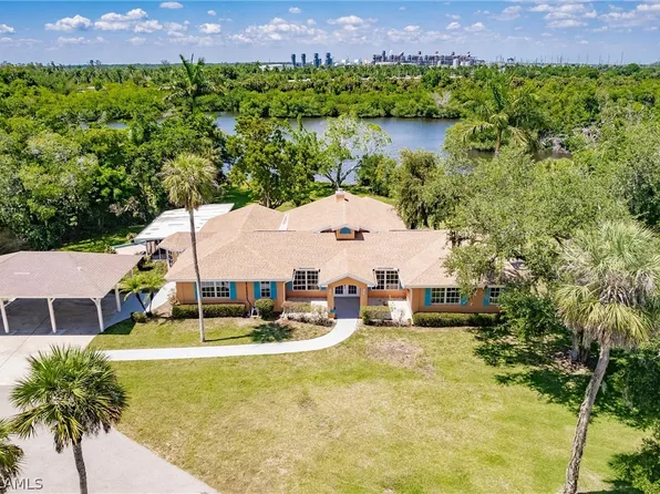 3900 Woodbrier Dr, Fort Myers, FL 33905