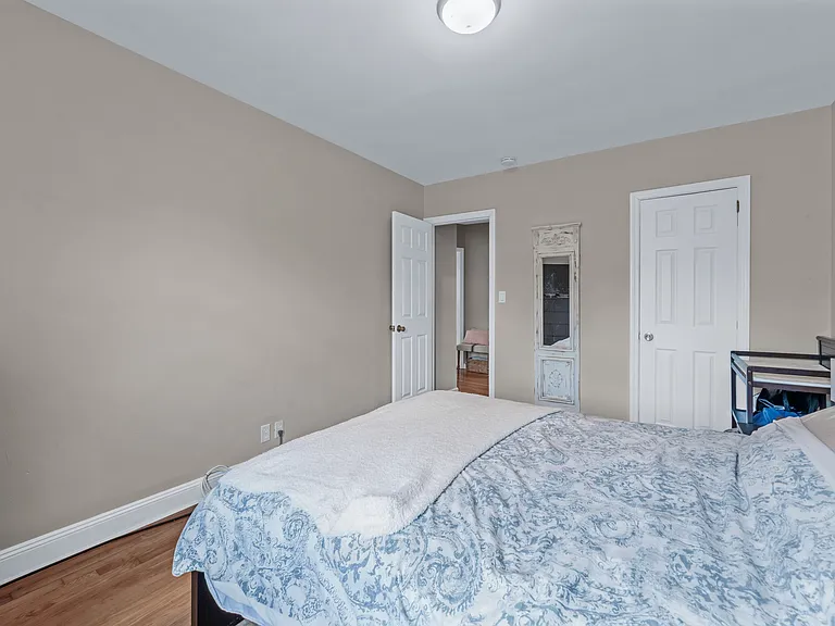 27 Clyde St — Photo 8