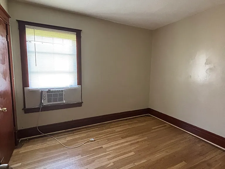 1130 Willow Ave #2 — Photo 3