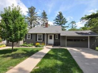 749 Pleasant St, Excelsior, MN 55331