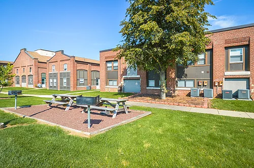 Park Hill Apartments Photo 1