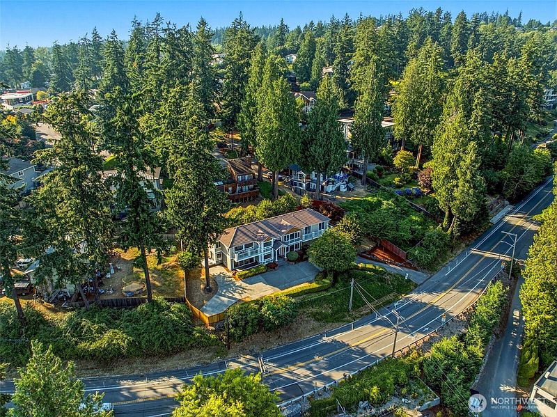 5th image of 8338 NE Juanita Drive