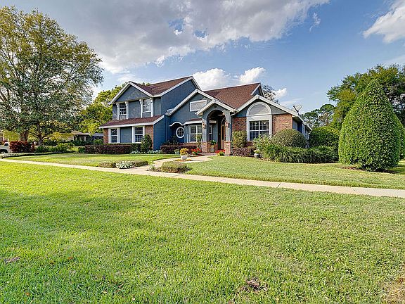 2nd image of 354 Lakewood Ct