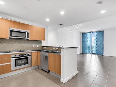 1060 Brickell Ave APT 2311, Miami, FL, 33131