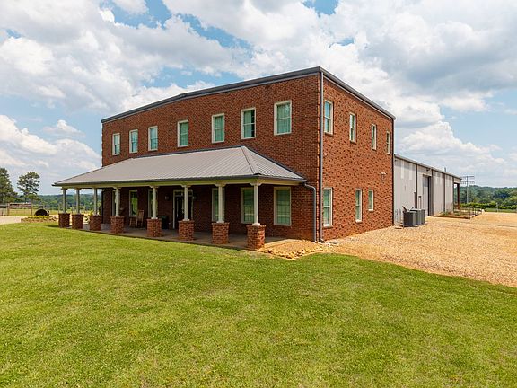 3rd image of 181 Kincannon Rd