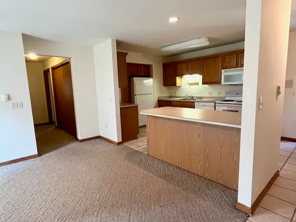 586 N Westmount Dr #3, Sun Prairie, WI 53590