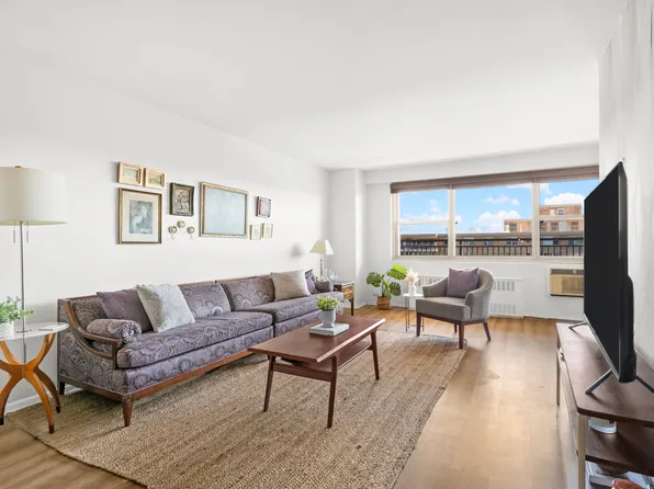 464 Neptune Avenue image 1 of 9
