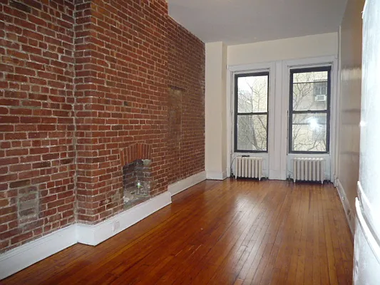 Rented by New Yorker Realty | media 11