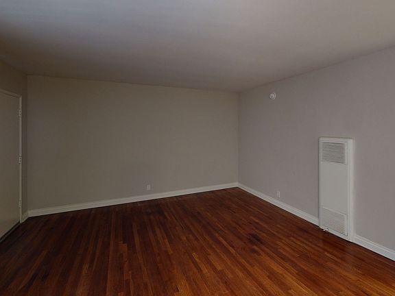 4th image of 11520 Cumpston St #9