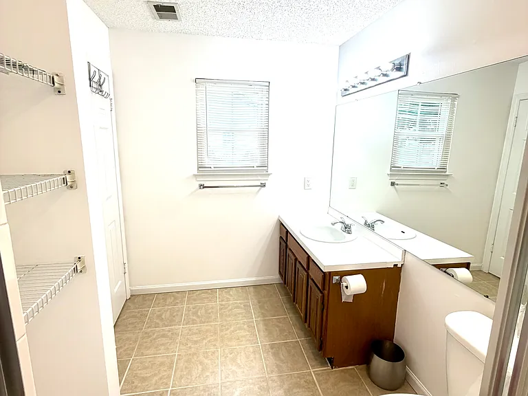 107 Pine Oak Blvd — Photo 6