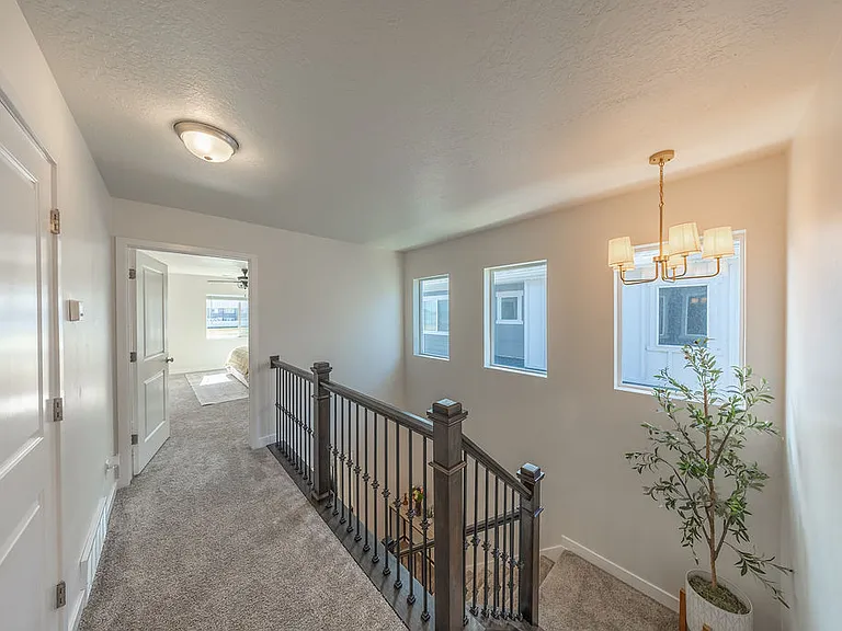 3758 S 3300 W — Photo 18