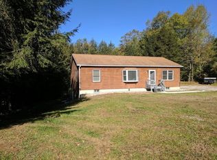 115 Huckleberry Ln, Becket, MA 01223