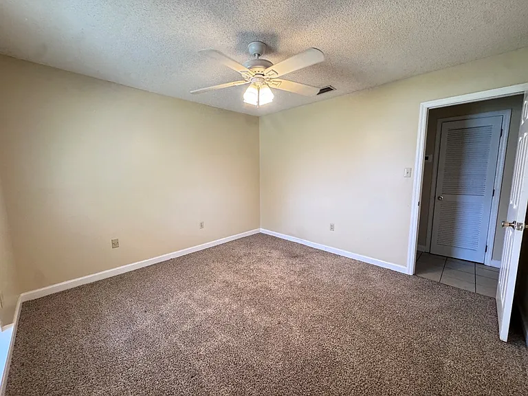 5124 Northridge Rd S — Photo 7
