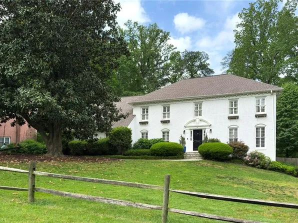 7000 Hunters Knl, Sandy Springs, GA 30328