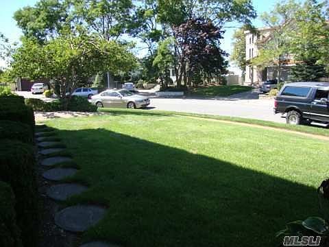 4th image of 2570 Glenn Dr