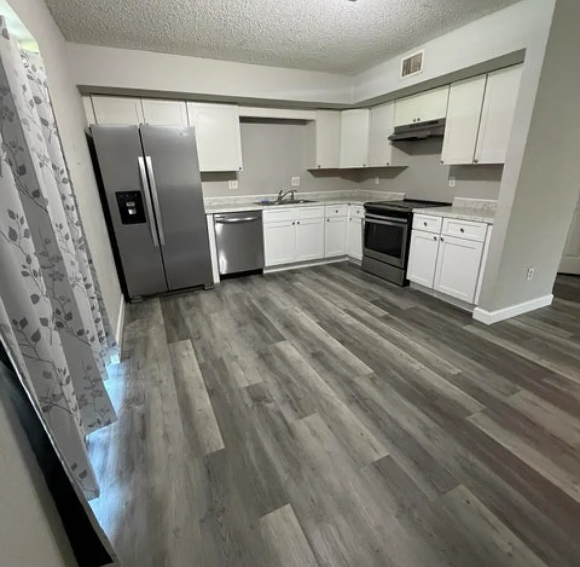 2028 Oak Meadow Circle — Photo 4