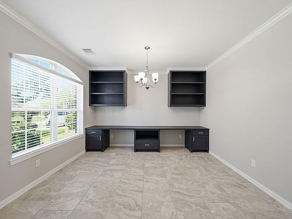 4th image of 18793 Laurel Hills Dr