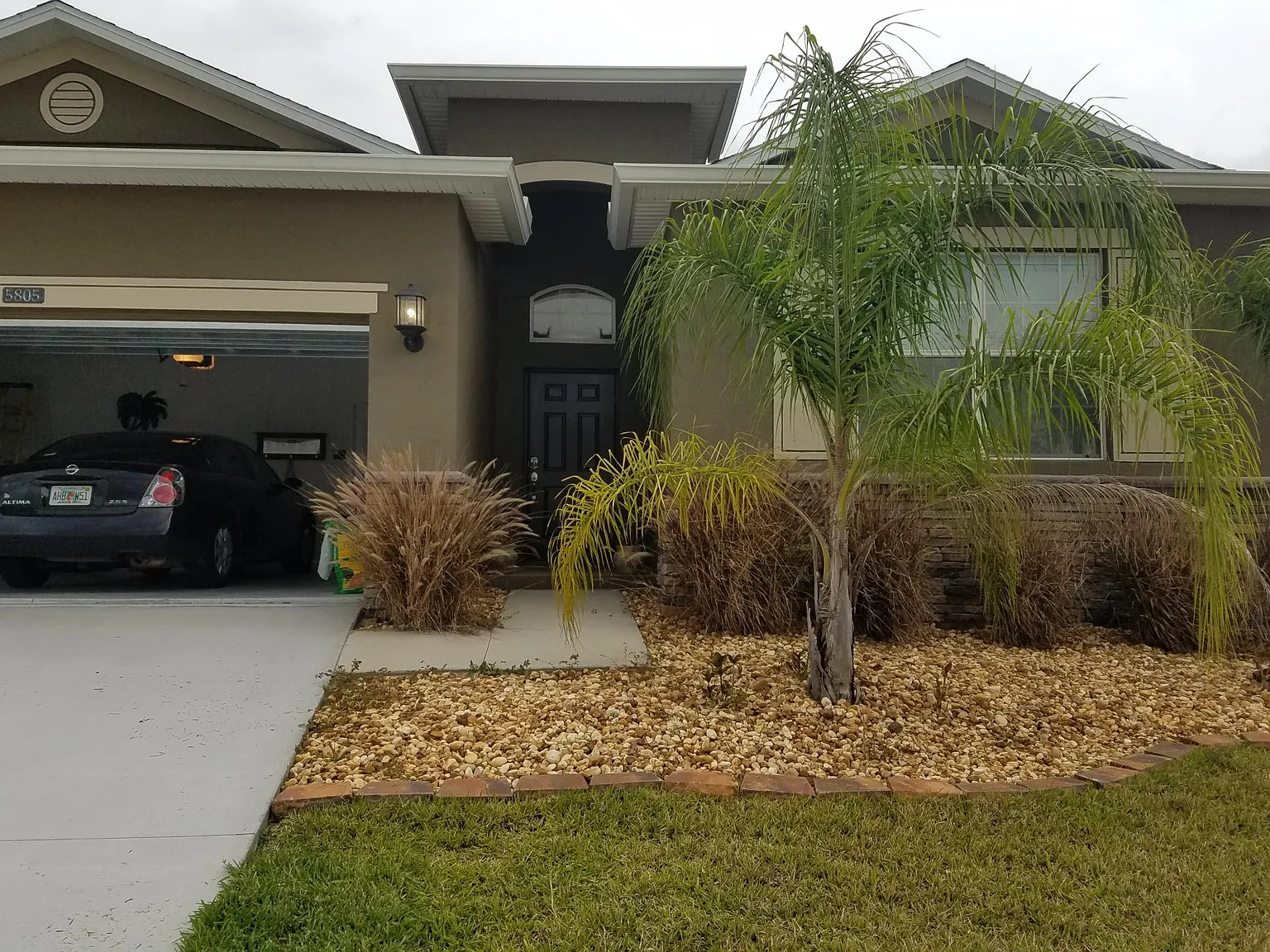 3 bed, 2600 sqft, $2,900 — Photo 2