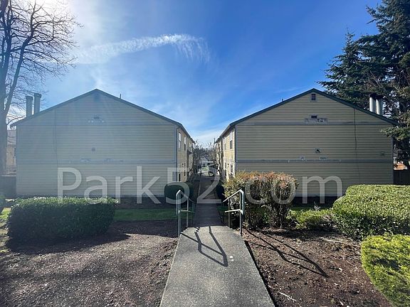 2nd image of 4702 S Warner St APT B