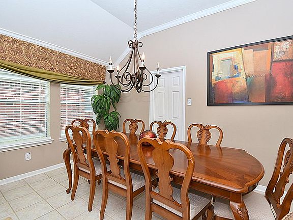5th image of 16406 Northumberland Dr