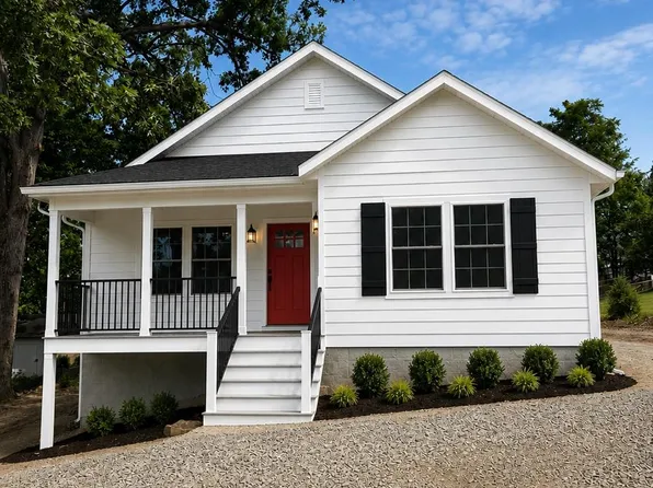 367 Mary Gray Ln, Staunton, VA 24401