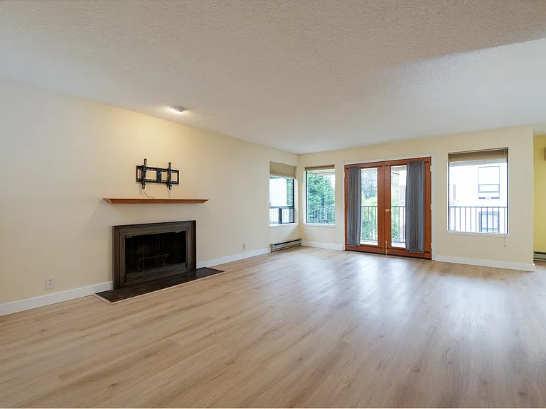 13215 Linden Ave N #301 — Photo 3