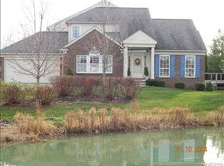 3864 Ravensfield Dr, Canton, MI 48188