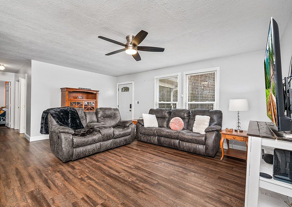 19 Honeysuckle Rd, Pikeville, TN 37367 | MLS #240536 | Zillow