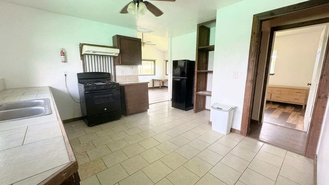 2 bed, $1,150 — Photo 1