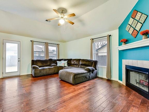 4th image of 107 Dogwood Dr