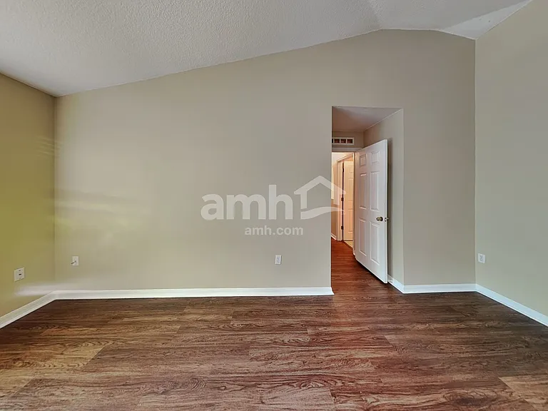 162 Crown Colony Way — Photo 11