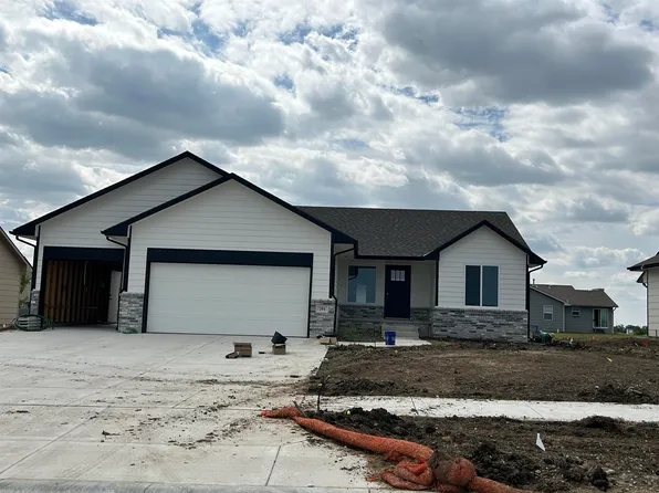 291 W Dusk Dr, Rose Hill, KS 67133