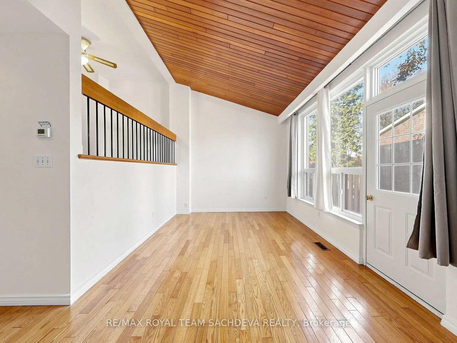 3 bed, $3,000 — Photo 4