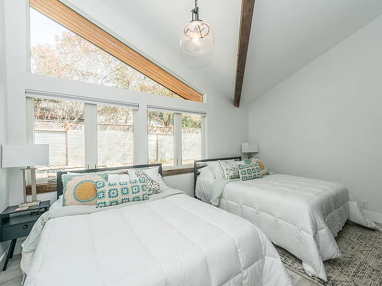 Additional bedroom or flexible guest space