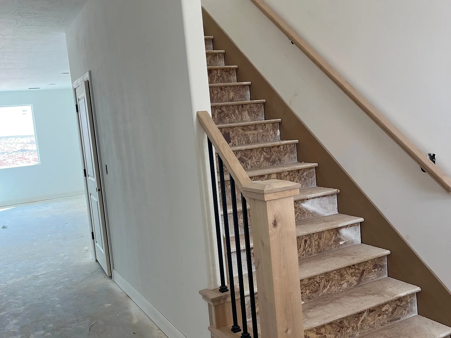 4 bed, 2.5 bath, 2430 sqft, $3,000 — Photo 3