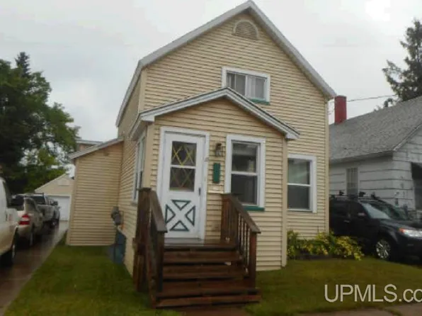 312 W Ridge St, Ishpeming, MI 49849