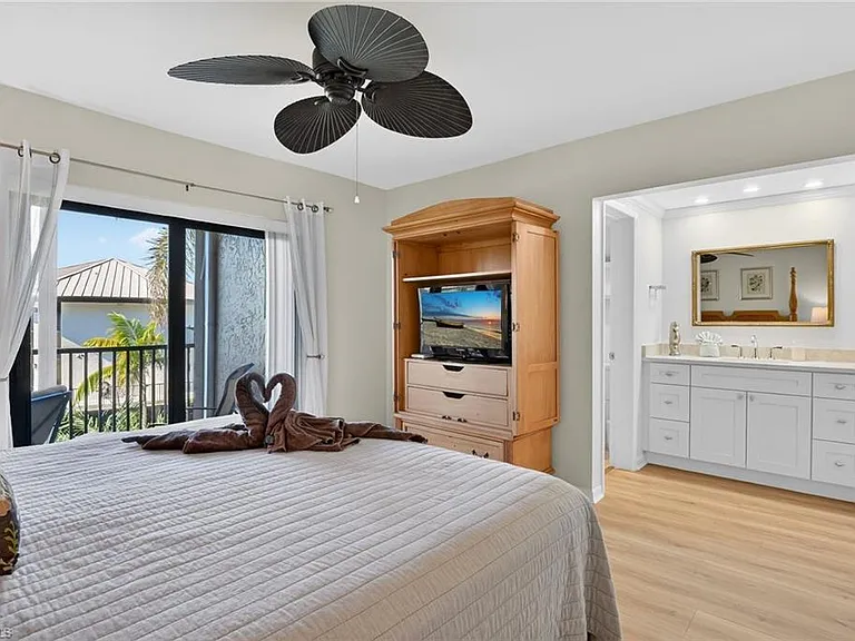 788 Park Shore Dr #B22 — Photo 13