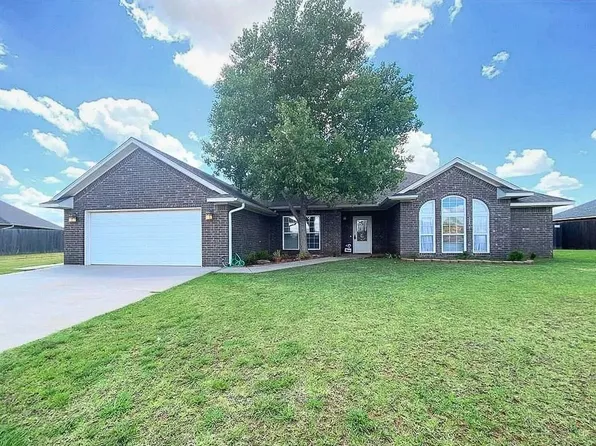 2819 Deer Run, Altus, OK 73521